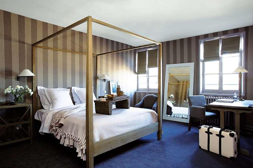Hotel La Licorne & Spa Lyons-la-Forêt Szoba fotó