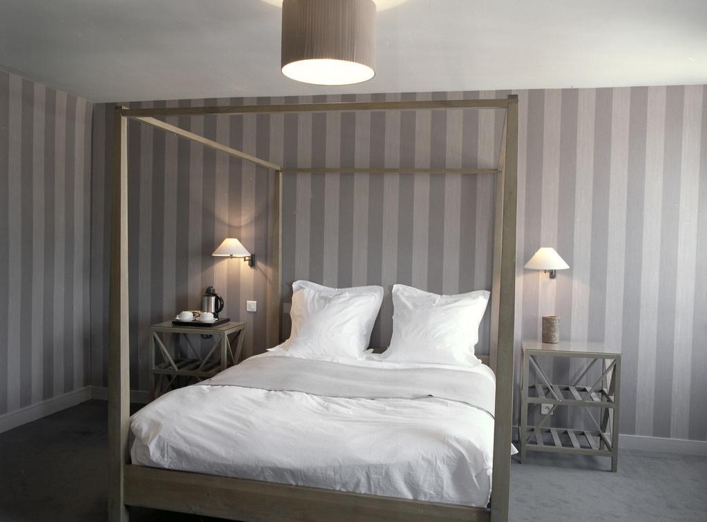 Hotel La Licorne & Spa Lyons-la-Forêt Szoba fotó